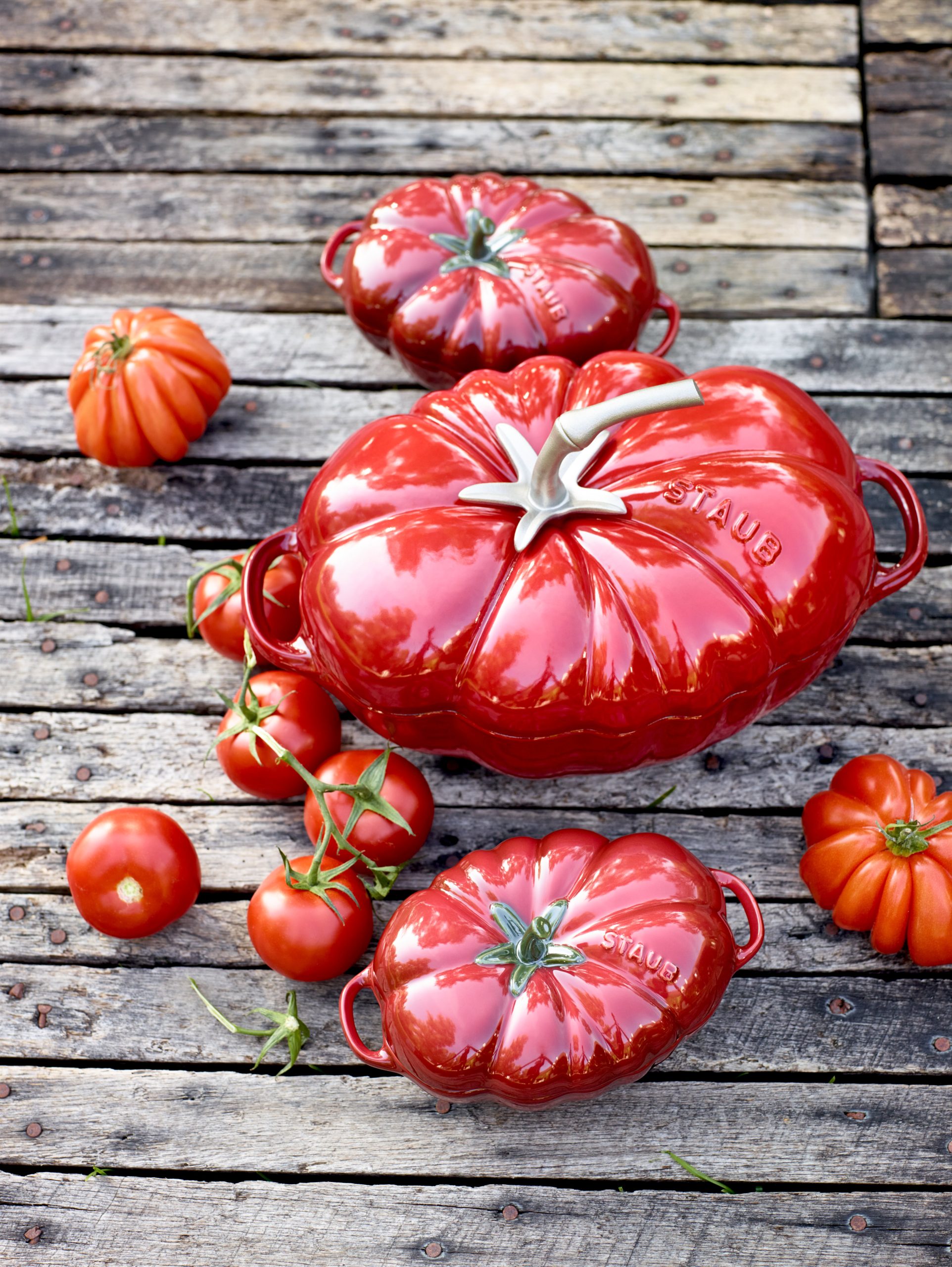 STAUB Cast Iron Tomato Casserole / Dutch Oven 25cm – 2.9L - Image 10