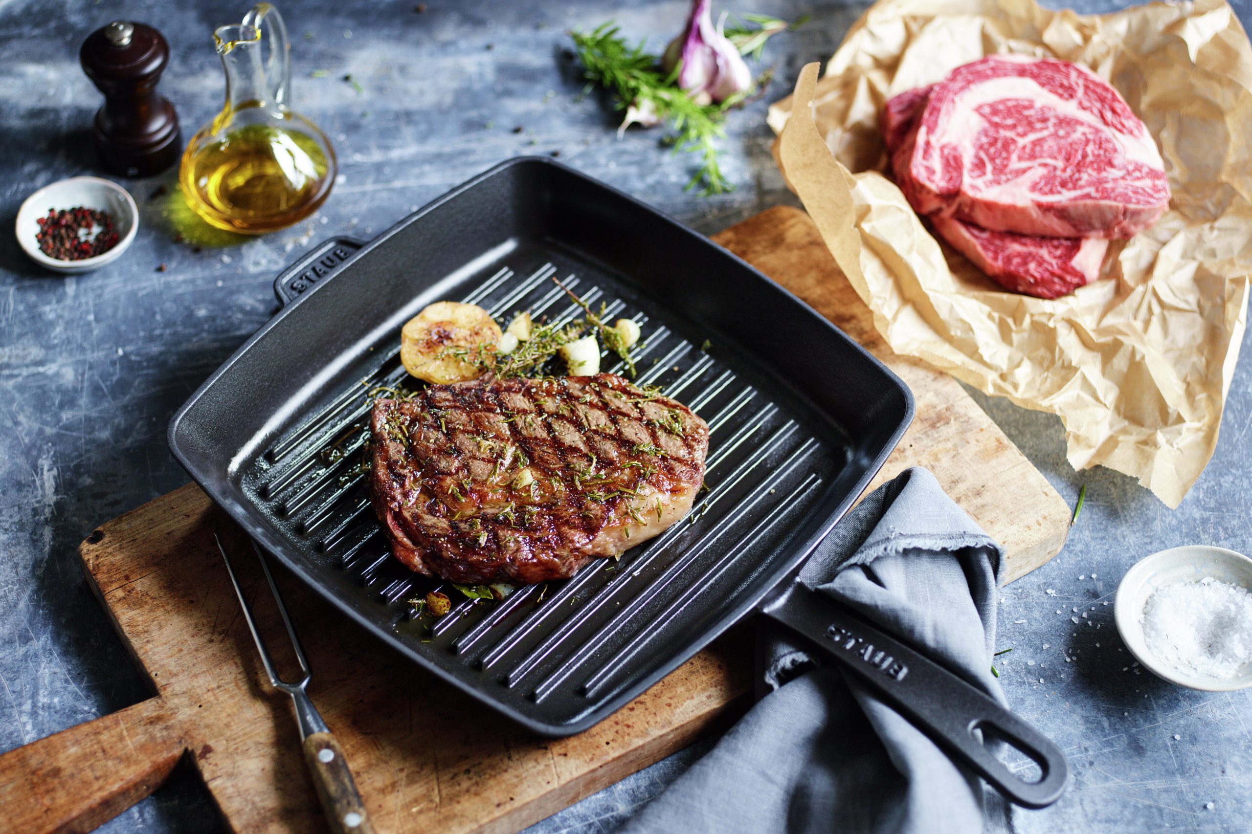 STAUB American Square Cast Iron Grill Pan 26cm – Black - Image 2