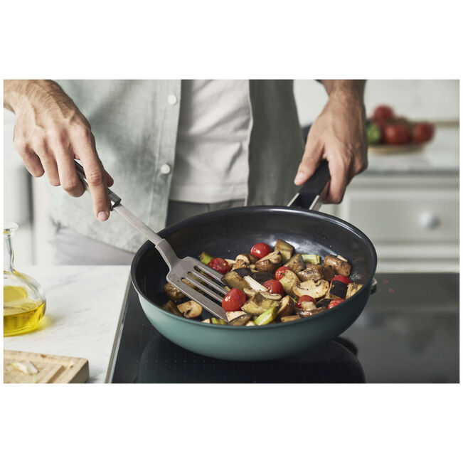Zwilling PURE Ceramic Frying pan- 20cm Green - Image 2