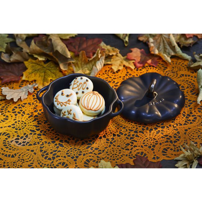 Staub Limited Pumpkin Petite Casserole Black - Image 6