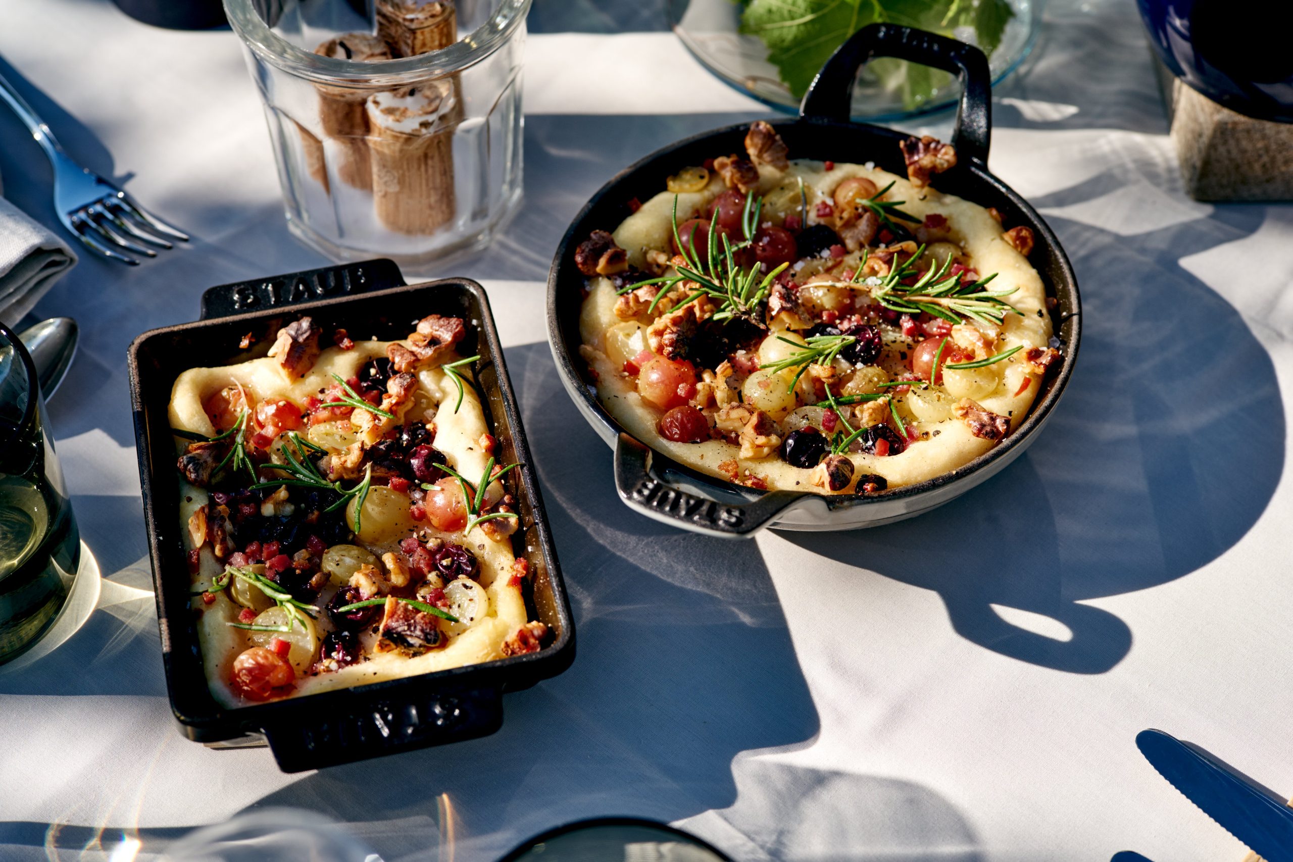 STAUB Cast Iron Mini Rectangular Dish 6-Piece Set – 15cm x 11cm – Black - Image 4