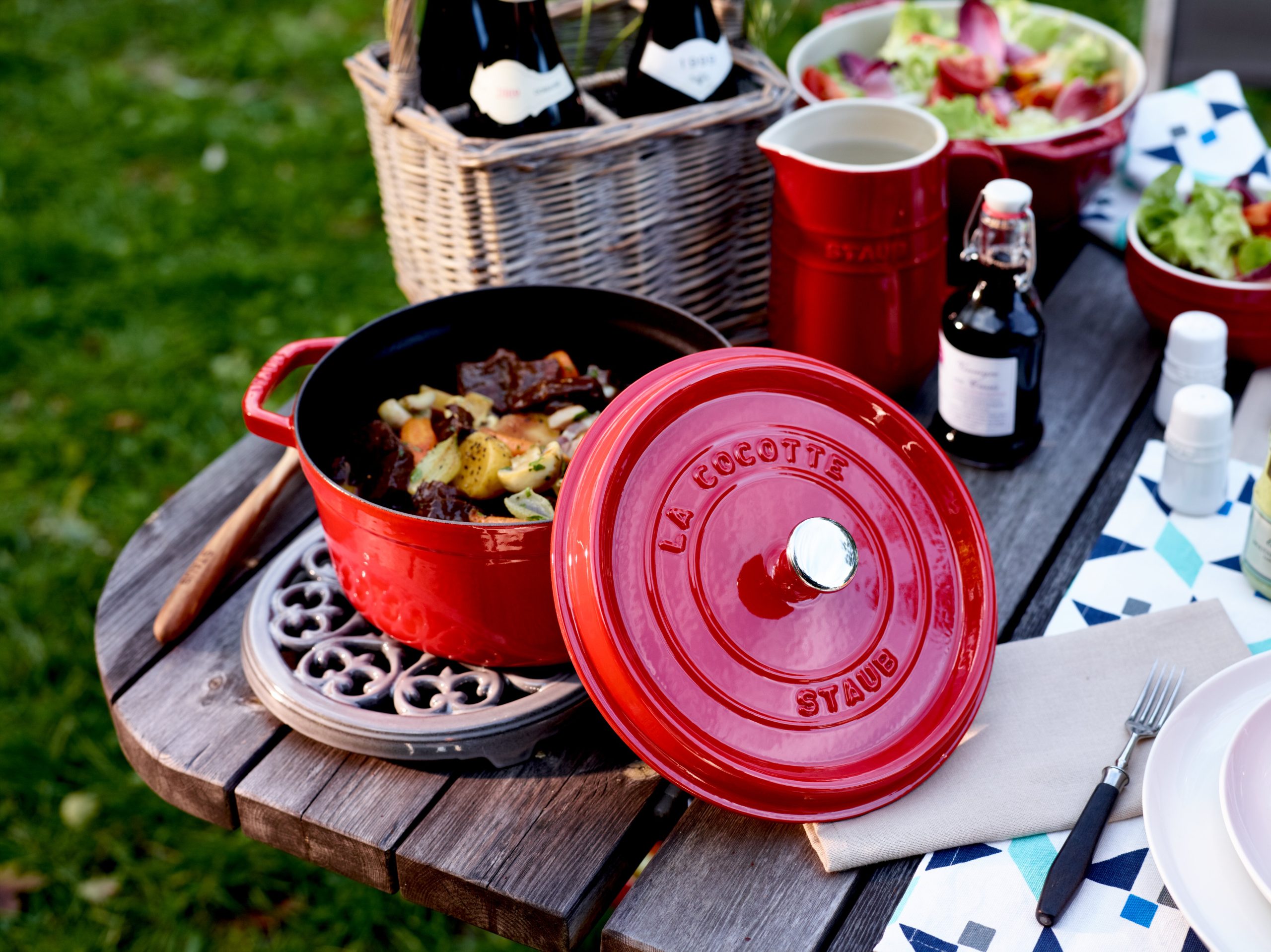 STAUB Lily Cast Iron Trivet 23cm – Graphite Grey - Image 4